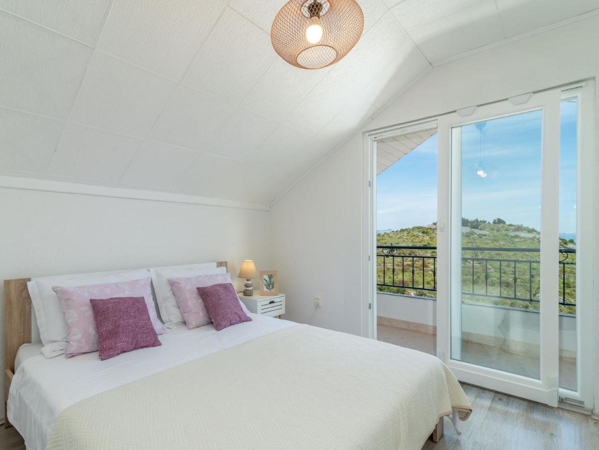 טרוגיר Scenic Sea View,Three Bedroom Villa With Pool מראה חיצוני תמונה