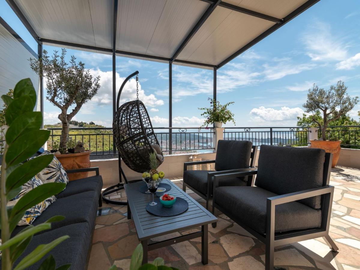 טרוגיר Scenic Sea View,Three Bedroom Villa With Pool מראה חיצוני תמונה