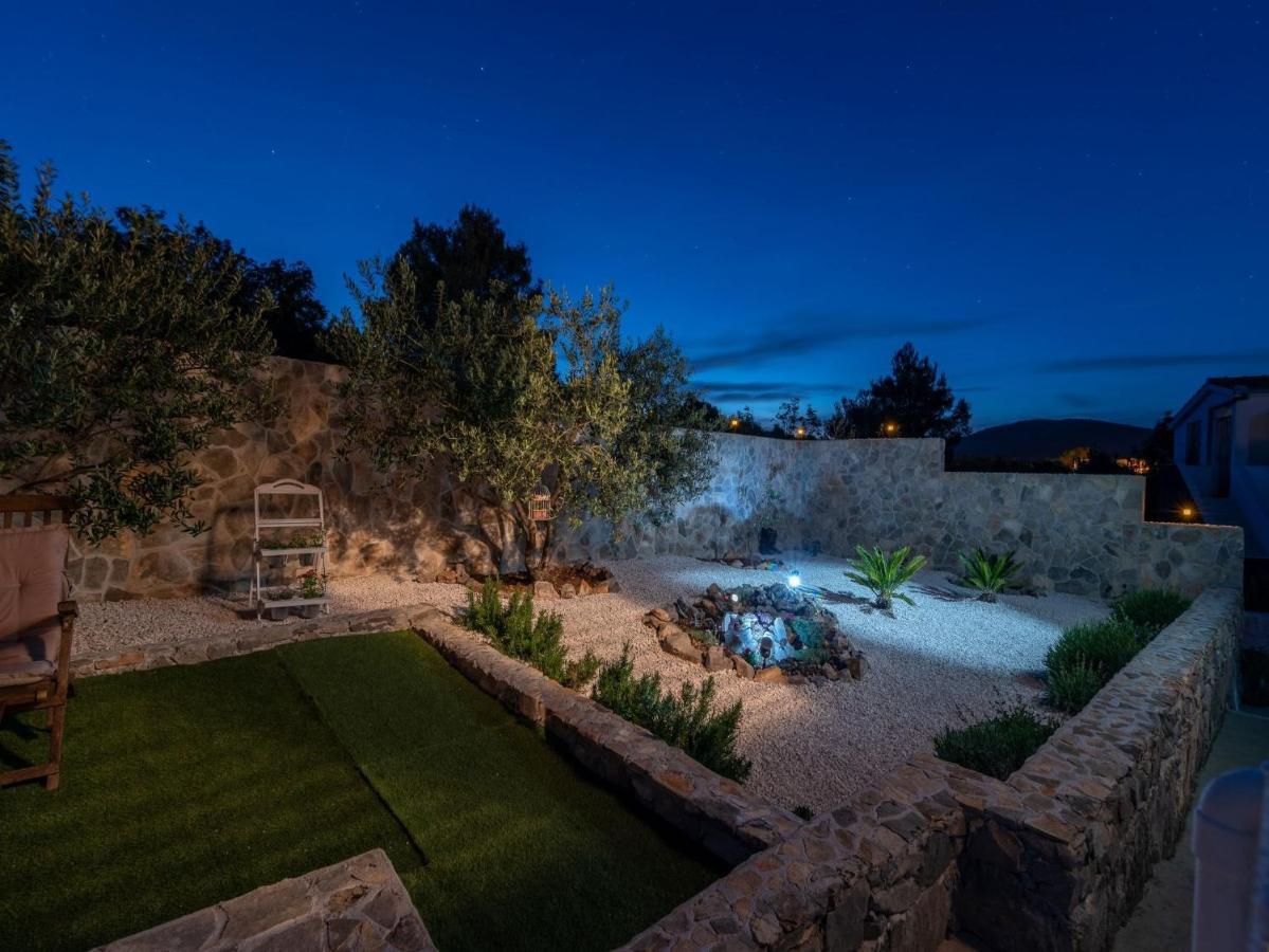 טרוגיר Scenic Sea View,Three Bedroom Villa With Pool מראה חיצוני תמונה