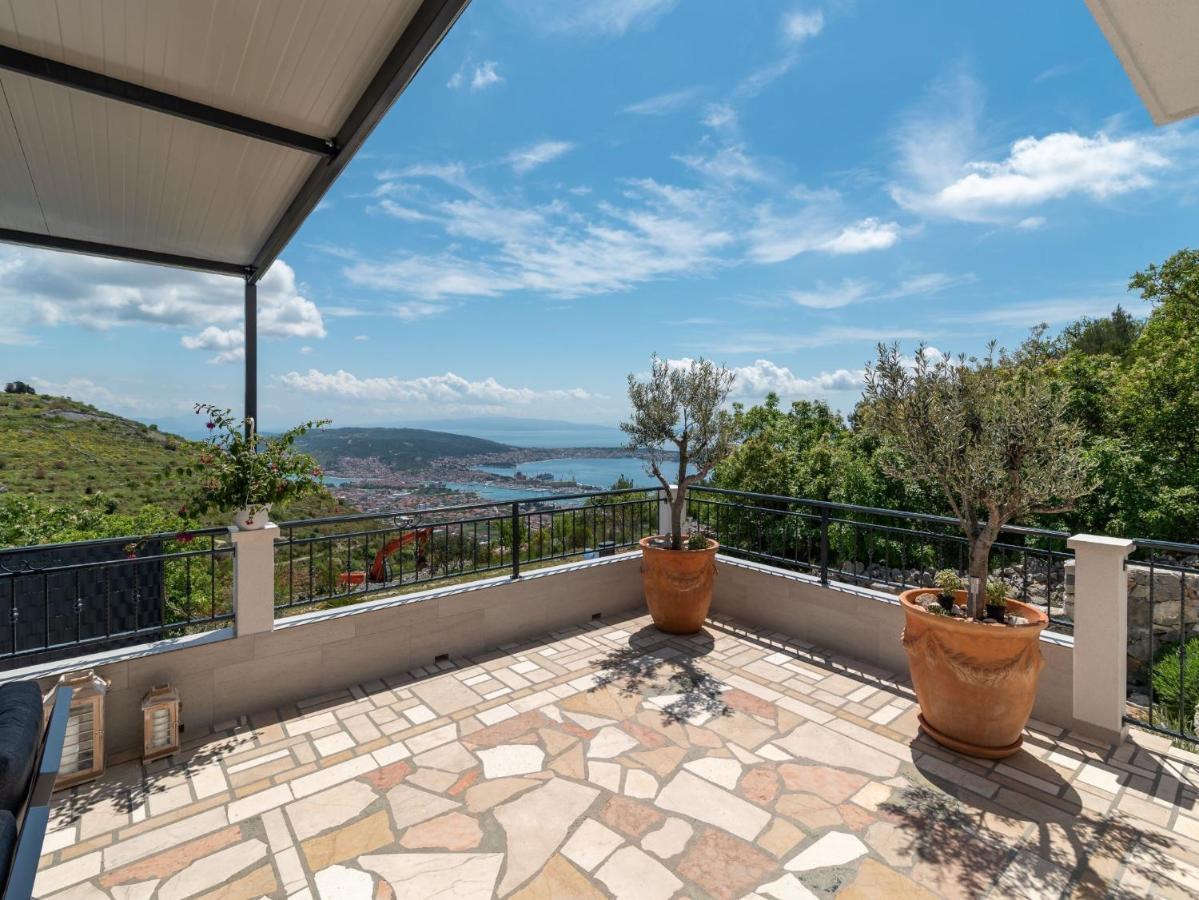 טרוגיר Scenic Sea View,Three Bedroom Villa With Pool מראה חיצוני תמונה