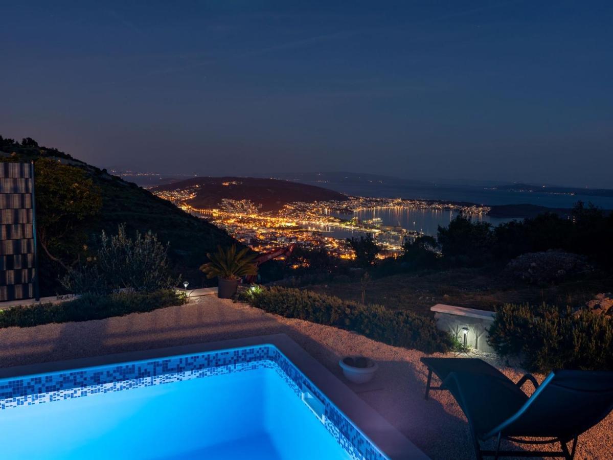 טרוגיר Scenic Sea View,Three Bedroom Villa With Pool מראה חיצוני תמונה